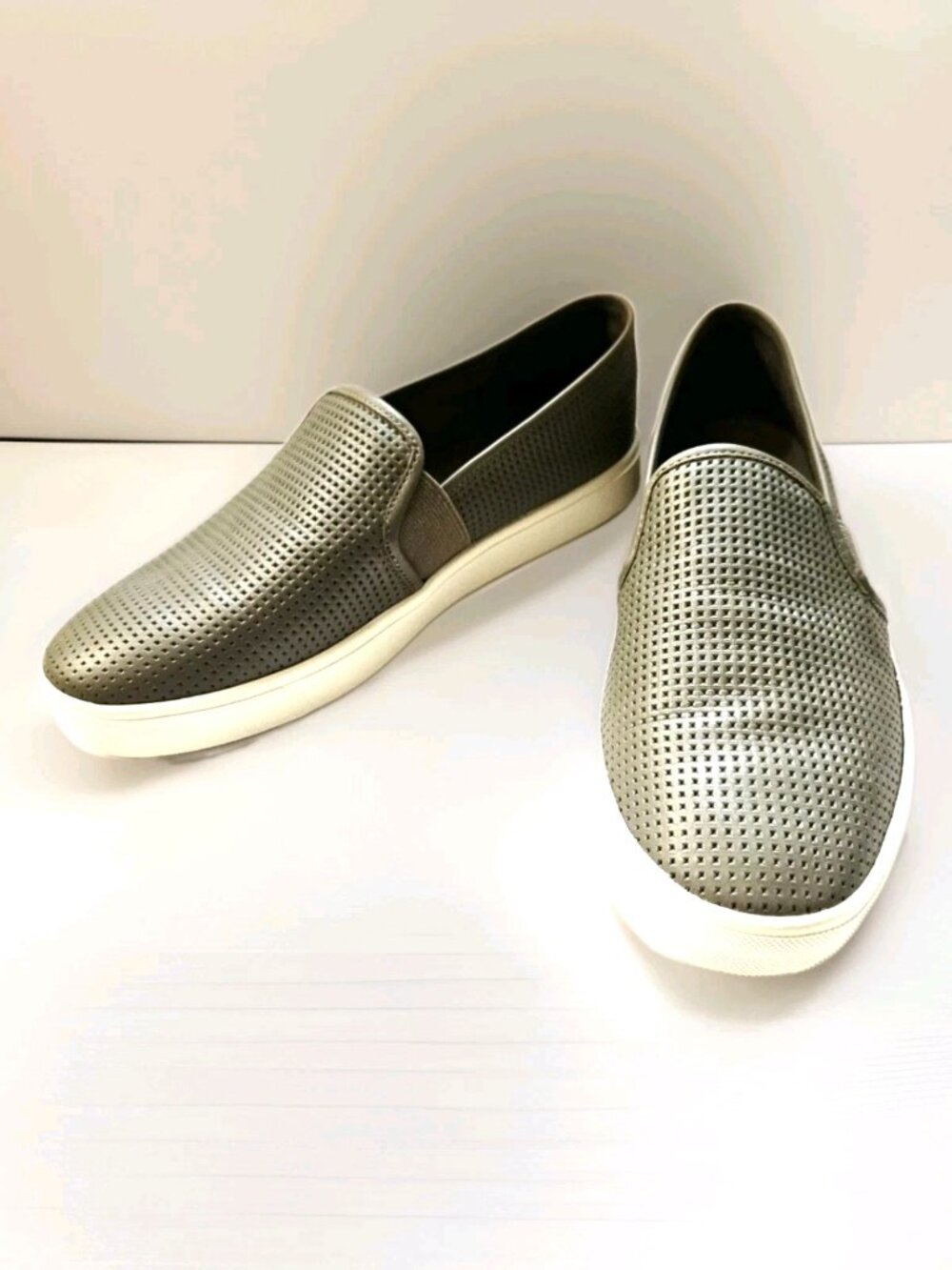 Vince Blair Perforated Loafers Size 7 / 38 Womens Woodsmoke Gray Leather Slip-On